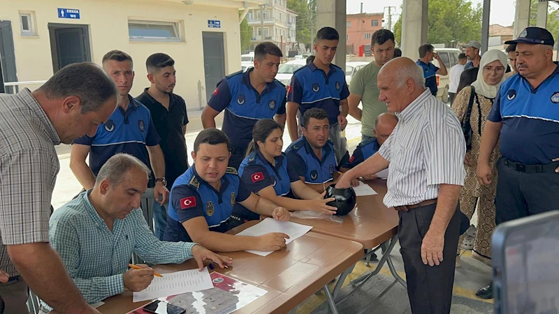 “Yeni Kapalı Pazar Yerinde Kura Çekimi ile Esnaflara Tezgah Teslimi Gerçekleşti”