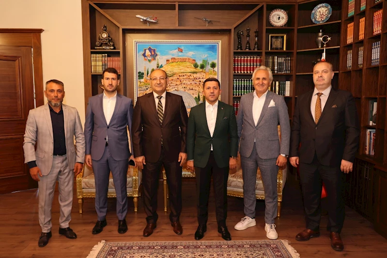 Türkiye Halter Federasyonu Başkanı Talat Ünlü’den Belediye Başkanı Arı’ya Ziyaret