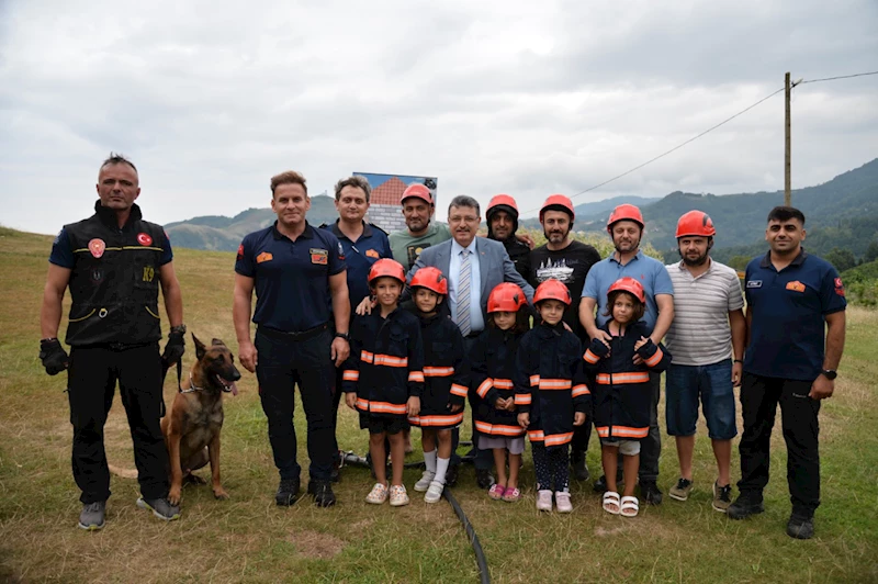BAŞKAN GENÇ DOĞA KAMPINDA ÇOCUKLARLA BULUŞTU