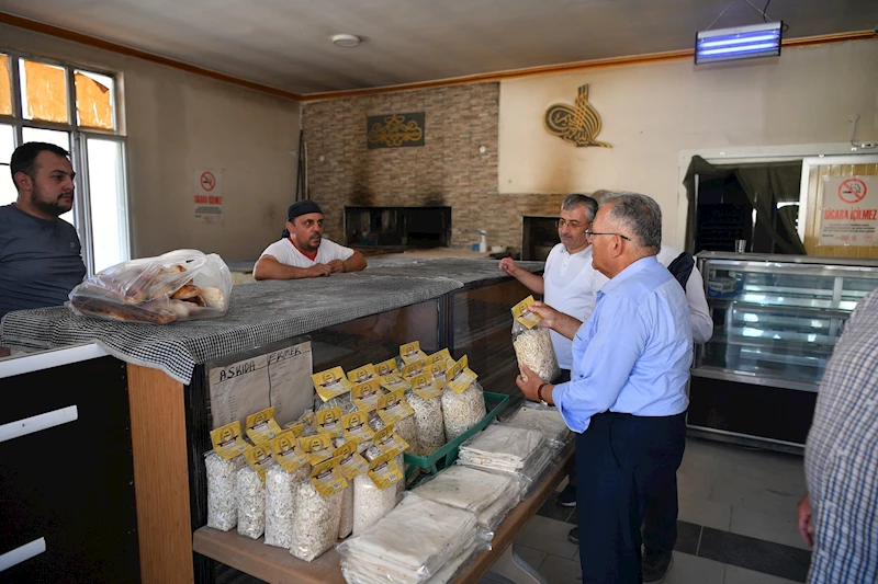 Başkan Büyükkılıç, Felahiye’de Esnaf ve Vatandaşlarla Buluştu