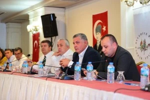 BAŞKAN GÜREL BURDUR’DA İL BAŞKANLARI TOPLANTISINA KATILDI