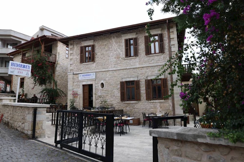 MUSA AĞACI’NIN GÖLGESİNDE EŞSİZ TATLAR