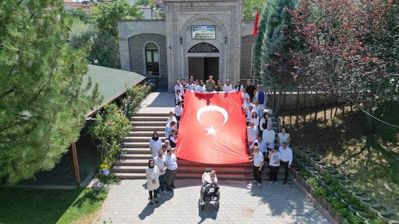 Özel İnsanlar Eğitim Merkezi’nde 30 Ağustos Kutlaması