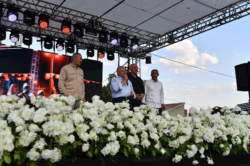 Başkan Büyükkılıç: “Gece Gündüz Demeden Koşturuyoruz”