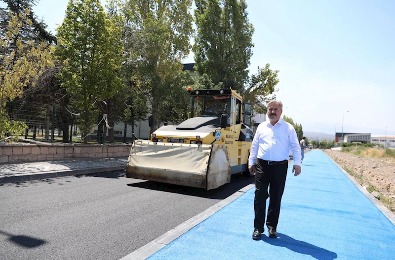 MELİKGAZİ BELEDİYESİ, ŞEHİR TRAFİĞİNİ BÜYÜK ÖLÇÜDE RAHATLATACAK GENİŞ ÇAPLI BAĞLANTI YOLU ÇALIŞMASINDA SONA GELDİ