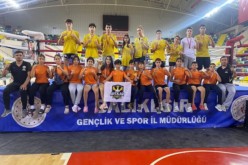 AVCILAR BELEDİYE SPOR MADALYAYA DOYMUYOR