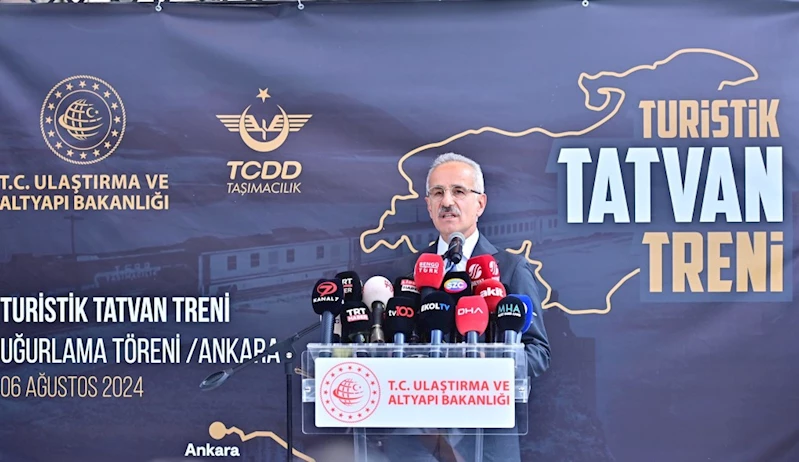 TURİSTİK TATVAN TRENİ YOLA ÇIKTI
