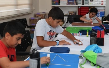 Yaz Kurslarında Çocuklar Eğlenerek Öğreniyor