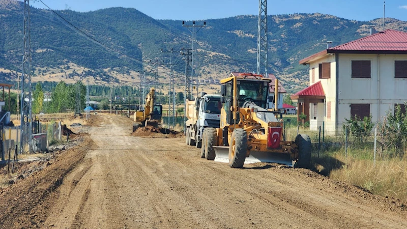 Büyükşehir, Göksun’da Bir Grup Yolunun Daha Standardını Artırıyor