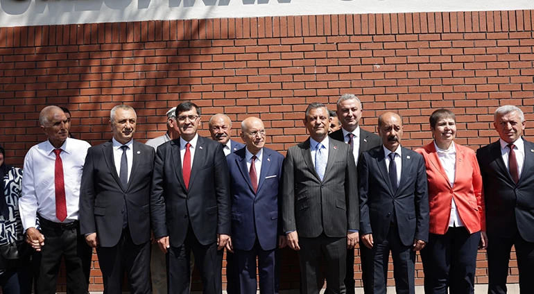 BELEDİYE BAŞKANIMIZ KAHVECİ, CHP GENEL BAŞKANI ÖZEL İLE DUMLUPINAR