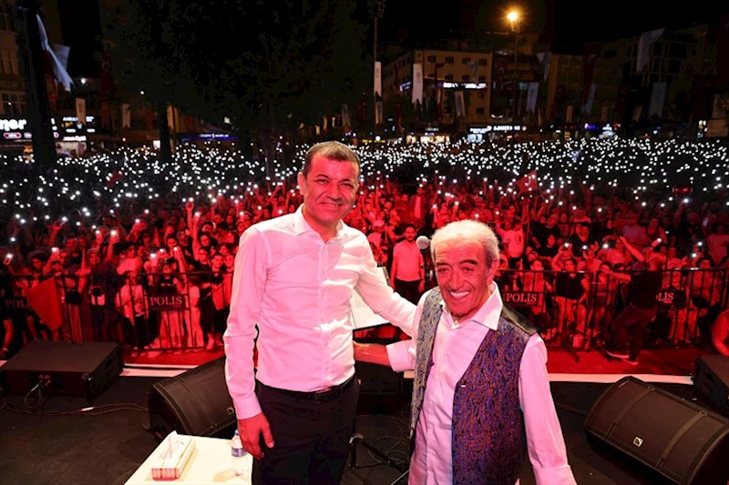 Zafer Bayramı coşku ve sevinci tüm Denizli’yi sardı