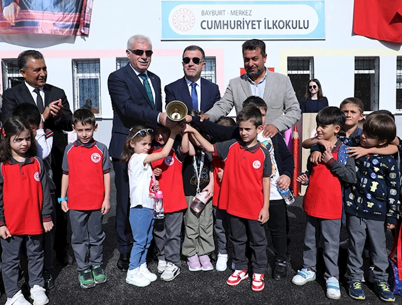 BAYBURT’TA YENİ EĞİTİM VE ÖĞRETİM YILI HEYECANI