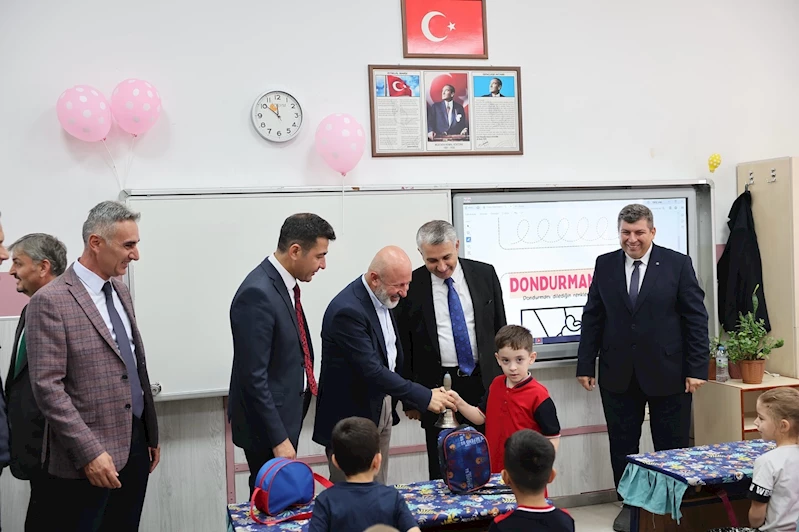 BAŞKAN ÇOLAKBAYRAKDAR, 2024-2025 EĞİTİM YILININ İLK DERS ZİLİNDE ÖĞRENCİLERLE BULUŞTU