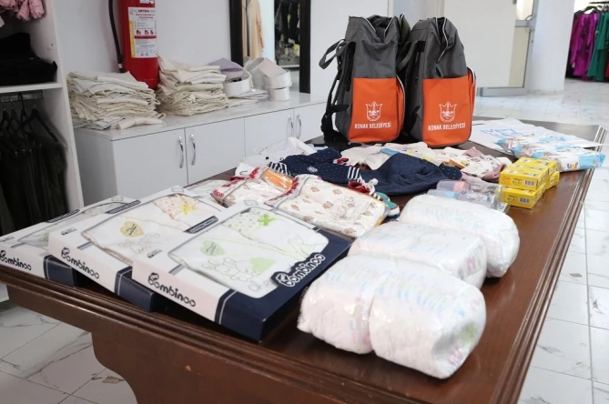 Konak’ta Anneler de Bebekler de Mutlu