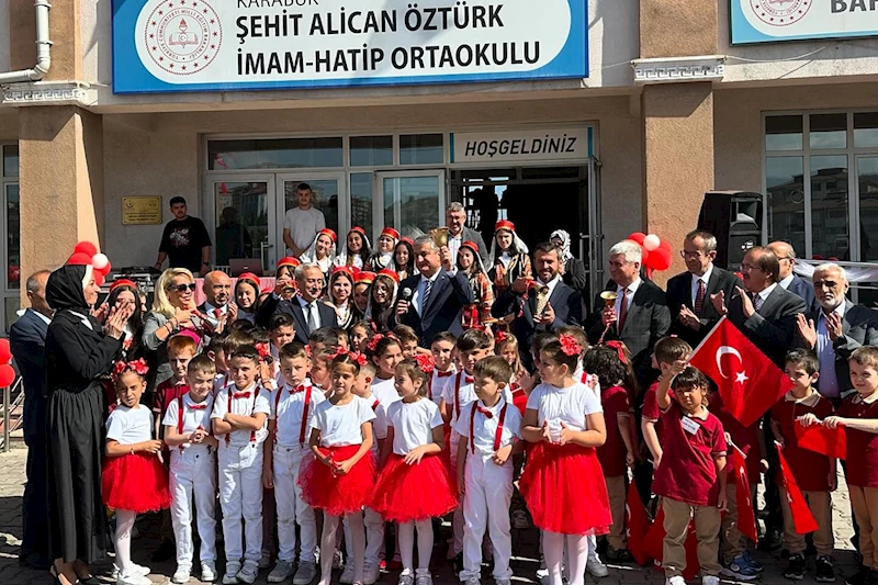 İlköğretim Haftası Coşkuyla Kutlandı