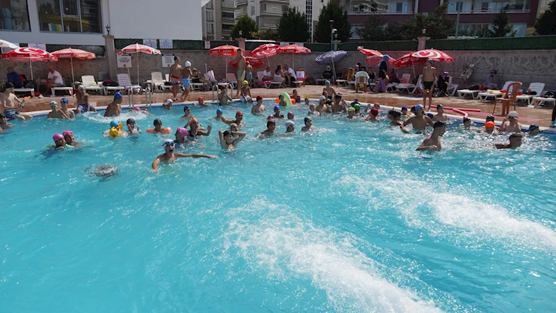 Başkan Türkel’den çocuklara son tatil günü hediyesi