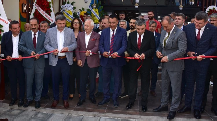 BAŞKANIMIZ, GÜMÜŞ OTEL KIR BAHÇESİ İLE KAHVE DİYARI İŞLETMESİNİN AÇILIŞINI KATILDI