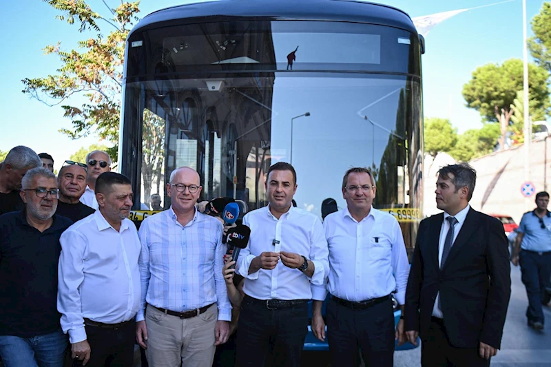 Başkan Akın, elektrikli otobüs ile Ayvalık’ta test sürüşü yaptı