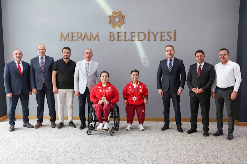 BESRA VE SİBEL MADALYALARIYLA BAŞKAN KAVUŞ’U ZİYARET ETTİ