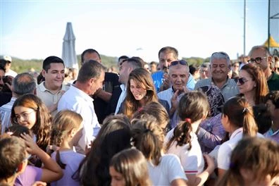 ÇEŞME BELEDİYE BAŞKANI LAL DENİZLİ, ‘ÇOCUK OYUN ALANI VE SPOR KOMPLEKSİ’NİN AÇILIŞINI GERÇEKLEŞTİRDİ