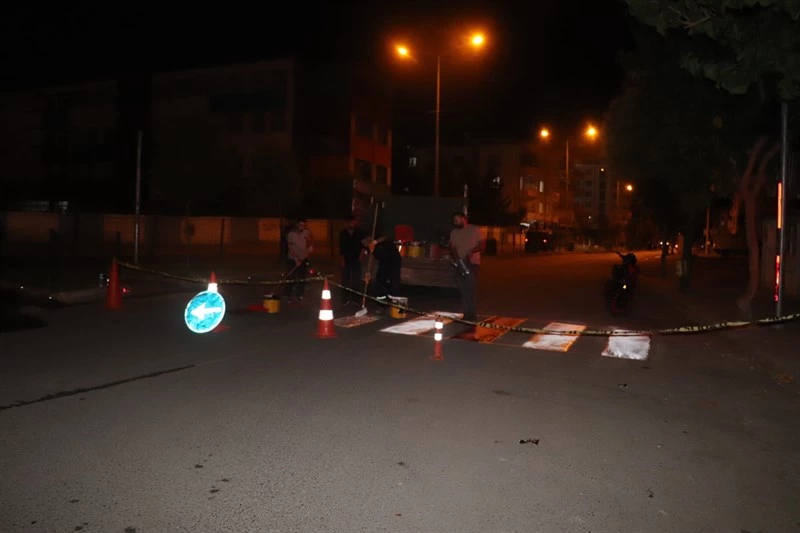 Siirt Belediyesi Okul Önlerine Yaya Geçidi ve Yol Çizgisi Çalışması Başlattı