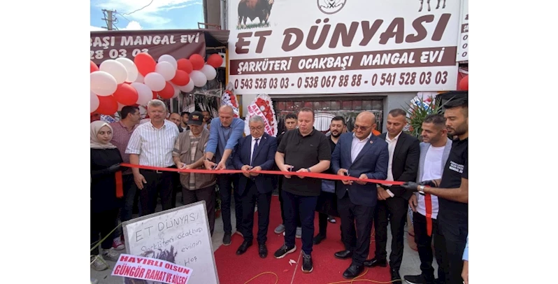 Şuhut’umuzda hizmete giren “Et Dünyası” isimli işyerinin açılış törenini gerçekleştirdik