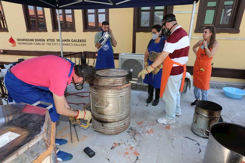 ŞEHRİN FESTİVALLERİNDE ESERLER ŞEKİLLENİYOR