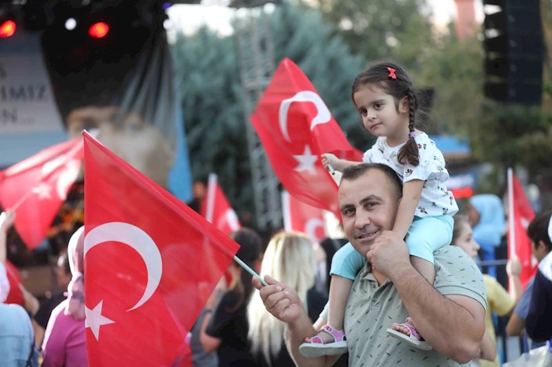 Yenimahale’de 102. Yıl Coşkusu
