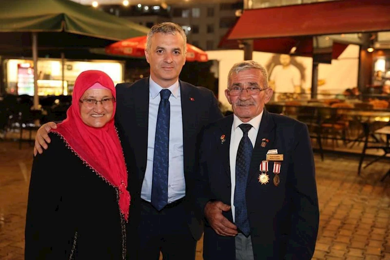 BAŞKANIMIZ GAZİLER GÜNÜ MÜNASEBETİYLE DÜZENLENEN PROGRAMA KATILDI