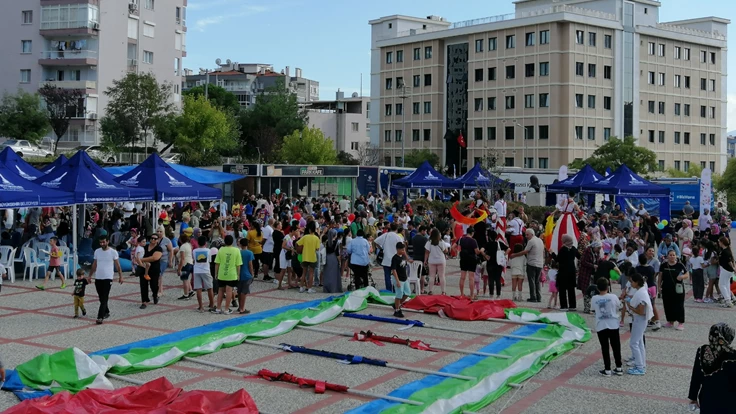 Yangından etkilenen çocuklara özel etkinlik