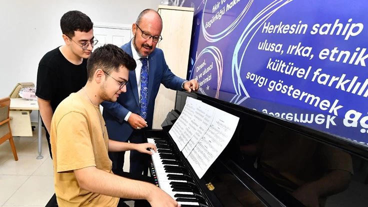 Büyükşehir’in kursuna katıldılar, hayallerindeki üniversiteyi kazandılar