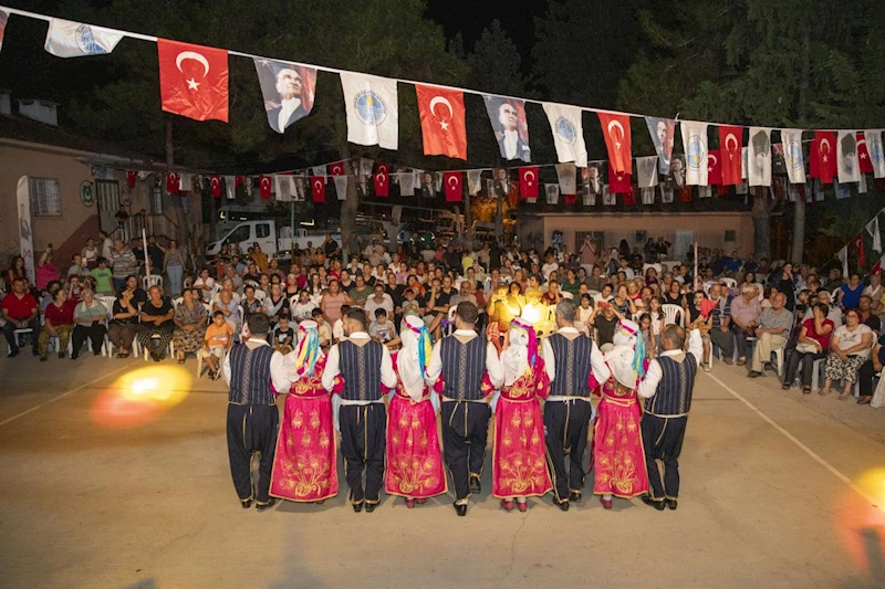 Büyükşehir Ekipleri, İlçelerde Yaz Akşamlarına Renk Katıyor