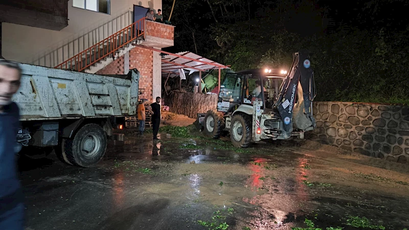 BÜYÜKŞEHİR’DEN ETKİN SAĞANAK MÜCADELESİ