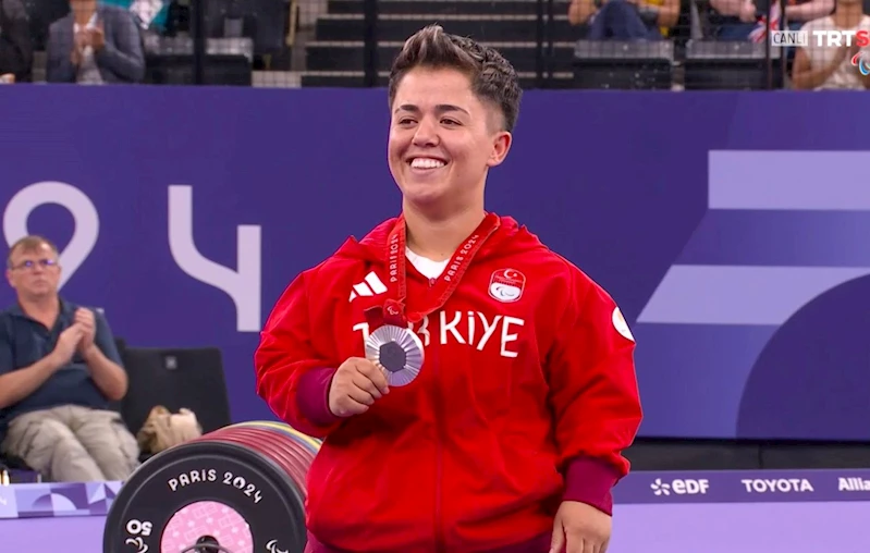 MERAM BELEDİYESPORLU BESRA, ADINI TARİHE GÜMÜŞ HARFLERLE YAZDIRDI