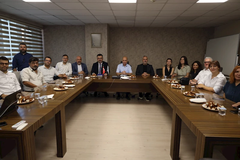 İZMİT BELEDİYESİ AKADEMİK ODALARLA YER TAHSİSİ KONUSUNU GÖRÜŞTÜ
