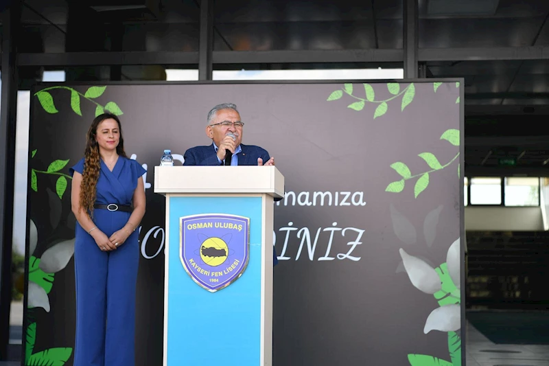 Akar ve Büyükkılıç, Osman Ulubaş Kayseri Fen Liseliler Derneği Mezunlar Buluşması’na Katıldı