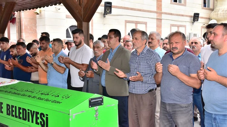 BAŞKANIMIZ, FADİME DEMİREL