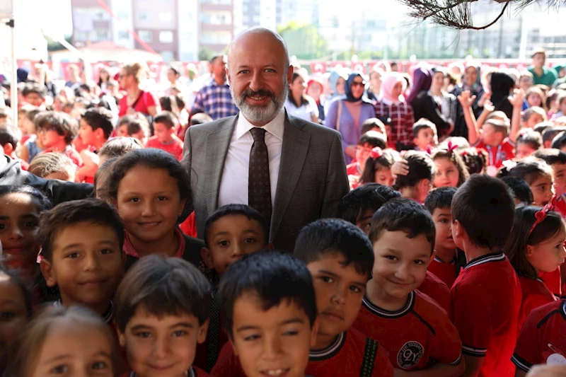 BAŞKAN ÇOLAKBAYRAKDAR, “EĞİTİM İÇİN TÜM İMKÂNLARIMIZI SEFERBER EDİYORUZ
