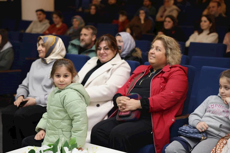 KAKTÜS DOĞAÇLAMA TİYATRO SPORU OYUNU İZLEYİCİLERLE BULUŞTU