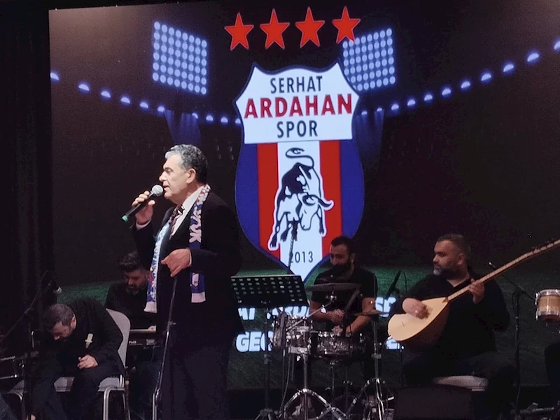 BAŞKAN DEMİR, SERHAT ARDAHANSPOR KULÜBÜ DAYANIŞMA GECESİNDE KONSER VERDİ