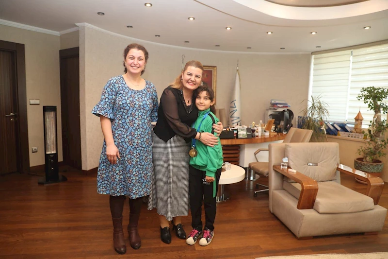 KOCAELİ’NİN GURURU İKRA SU GÜRBÜZ, HÜRRİYET’İ ZİYARET ETTİ