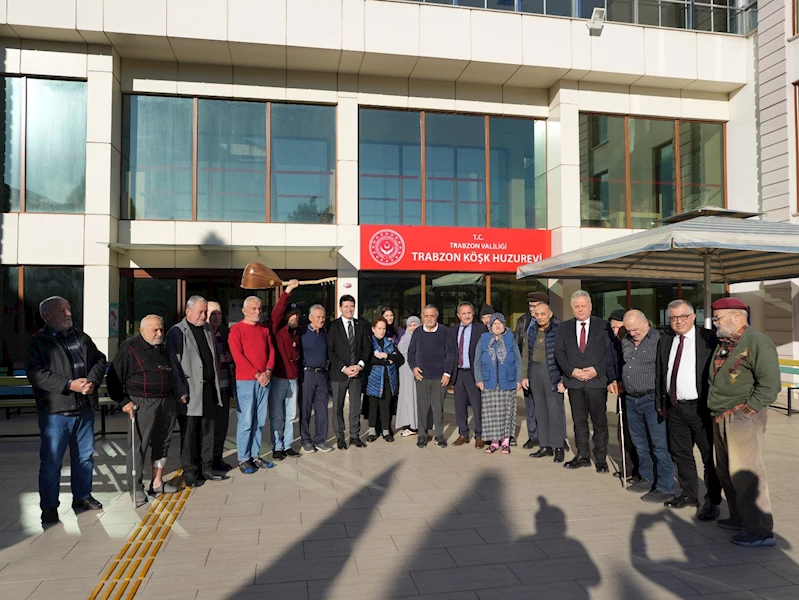 Başkan Kaya, huzurevi sakinlerinin yeni yılını kutladı