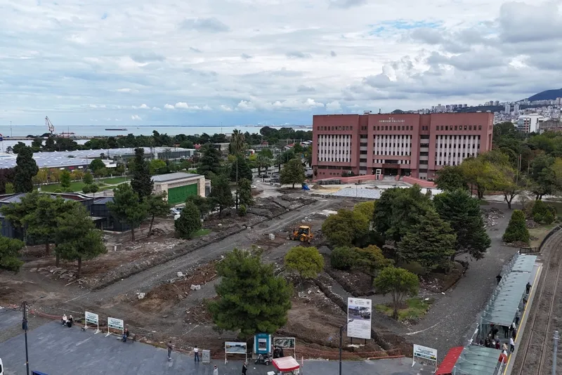 Samsun Valilik Meydanı Modern Görünüm Kazanıyor