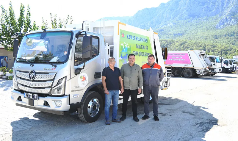 Kemer Belediyesi Çöp Toplama Filosunu Güçlendirdi