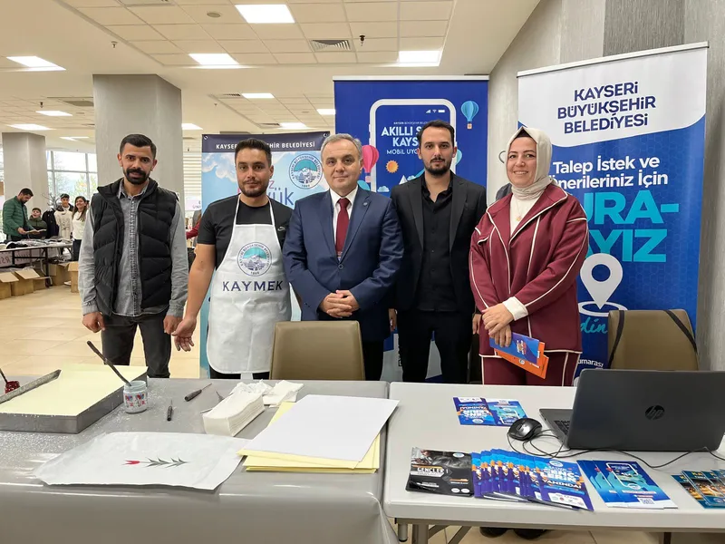 Kayseri Büyükşehir Belediyesi Erciyes Üniversitesi Mezunlarıyla Buluştu