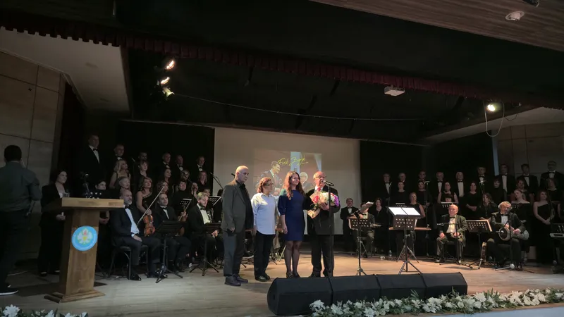 Merhum Başkan Ferdi Zeyrek Şarkılarla Anıldı