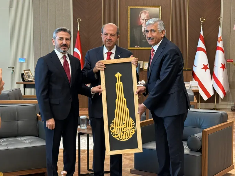 Kahta Belediye Başkanı Hallaç, KKTC Cumhurbaşkanı Tatar