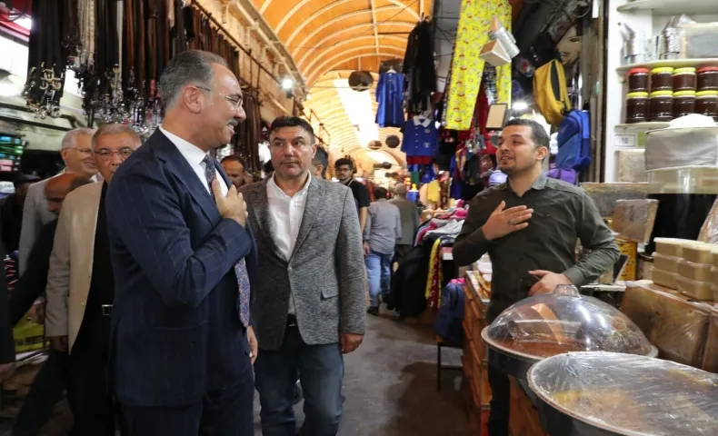 Eyyübiye Belediye Başkanı Kuş, Tarihi Çarşılarda Esnaf Ziyaretleri Gerçekleştirdi
