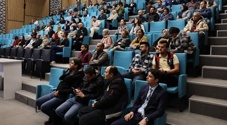 Kütahya Belediyesi Personeline İş Ahlakı Eğitimi