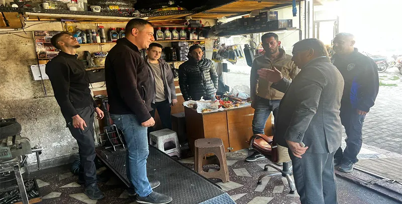 Şuhut Belediye Başkanı Özaşkın Çarşı Esnafını Ziyaret Etti